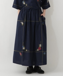 刺繍ラインフレアスカート/MAISON SAJOU